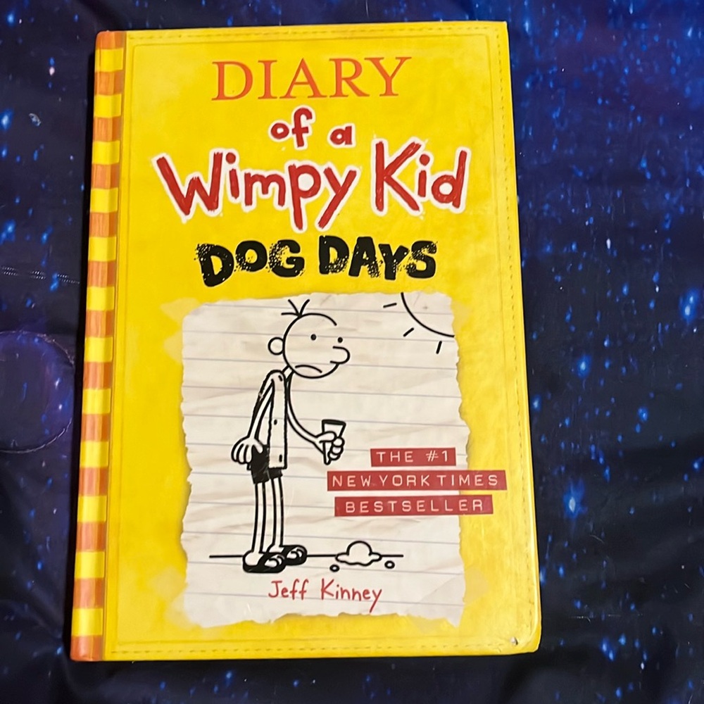 Diary of a wimpy kid Dog Days novel